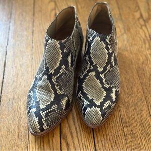 Madewell Sonia Leather Snake Embossed Ankle Boots - Size 7.5